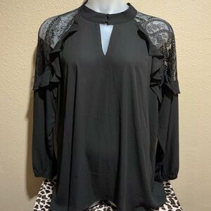 Torrid Georgette Crochet Inset Top 3 22/24 NWT